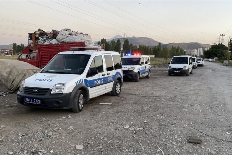 Kayseri'de polisten ka&ccedil;an h&uuml;k&uuml;ml&uuml; silahla vurularak yakalandı