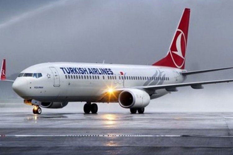 THY u&ccedil;ağına yıldırım d&uuml;şt&uuml;
