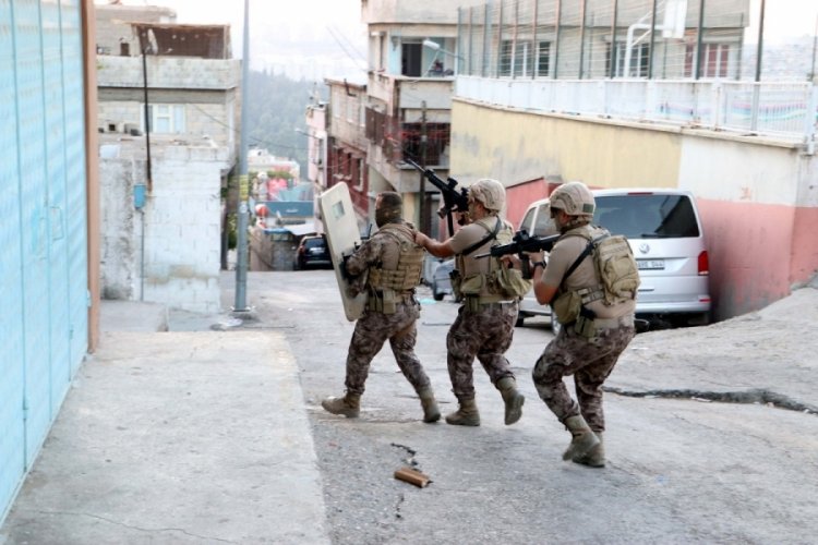 Gaziantep'te uyuşturucuya y&ouml;nelik şafak operasyonu!