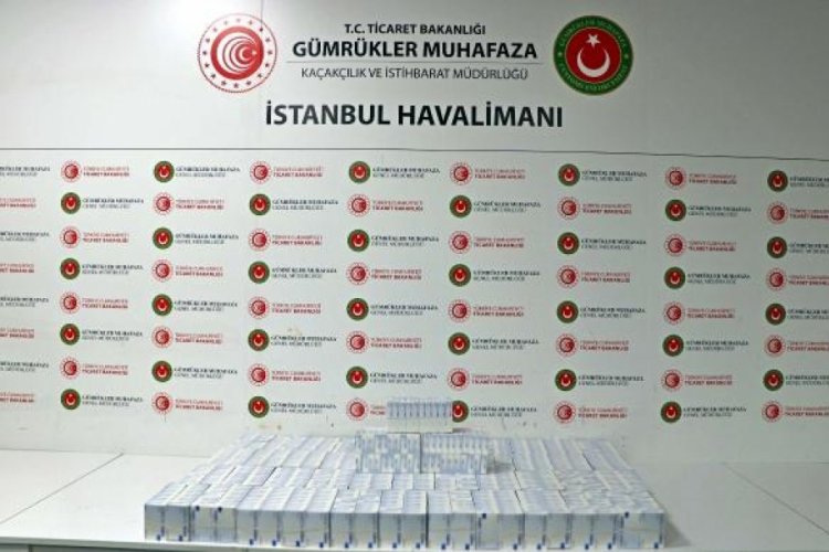İstanbul'da yurt dışına g&ouml;nderileceği tespit edilen 998 ila&ccedil; ele ge&ccedil;irildi
