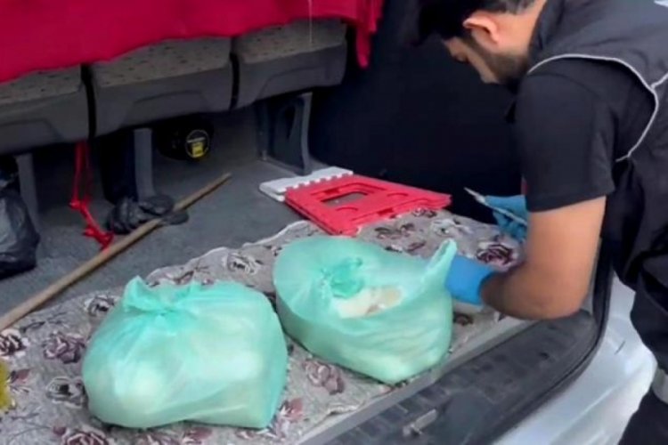 Diyarbakır'da 9,5 kilo metamfetaminle yakalandı