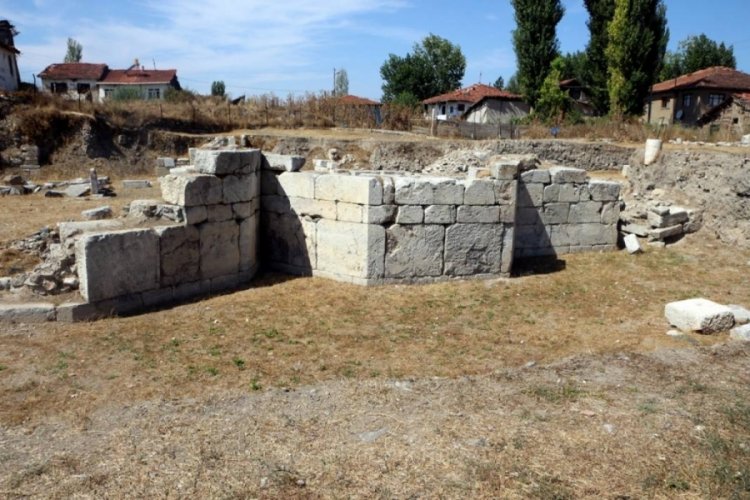 Tokat'ta Roma d&ouml;nemine ait 2 bin yıllık yol keşfedildi