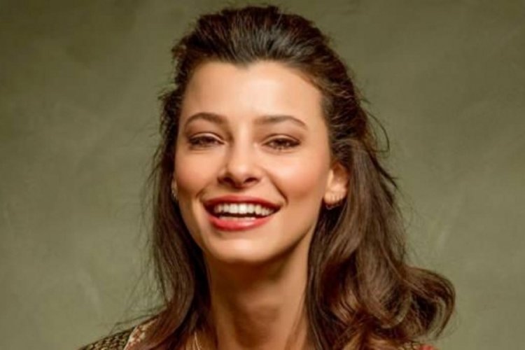 M&uuml;jde Uzman yeni aşka yelken mi a&ccedil;ıyor?