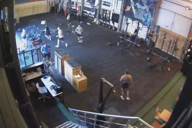 Spor salonunda yangından b&ouml;yle ka&ccedil;tılar