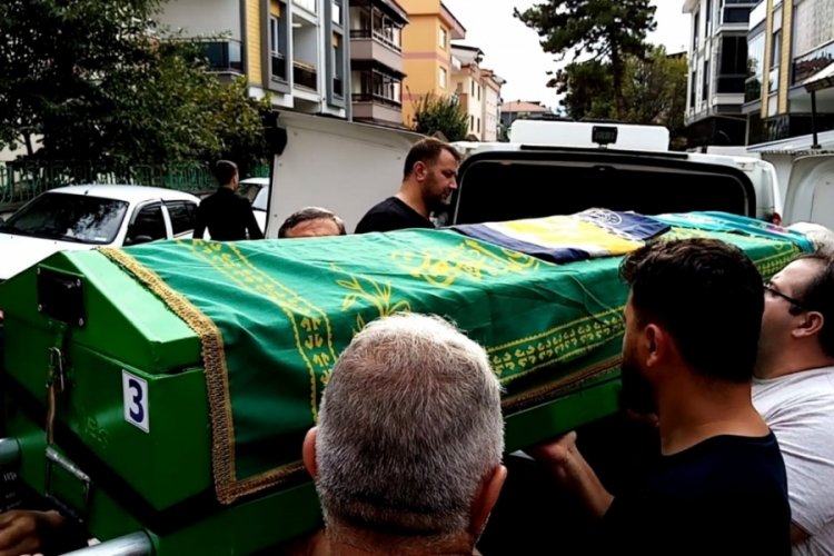 Bursa'da doğum yaptıktan sonra rahatsızlanıp hayatını kaybeden K&uuml;bra toprağa verildi