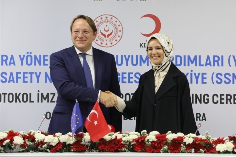 Yabancılara Y&ouml;nelik Sosyal Uyum Yardımı Projesi imzalandı