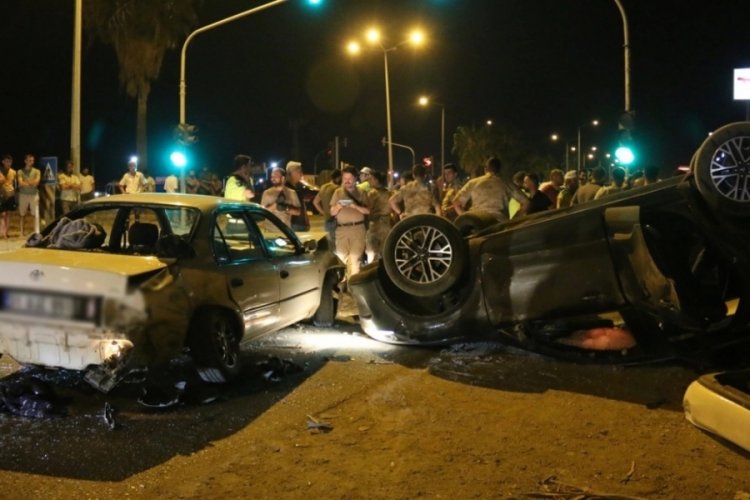 Hatay'da trafik kazası! &Ccedil;ok sayıda kişi yaralandı