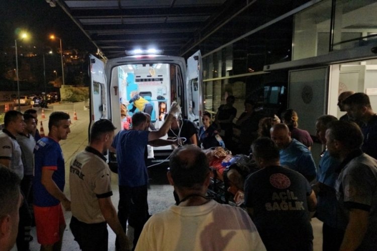 Zonguldak'ta infaz koruma memuru futbol turnuvasında kalp krizi ge&ccedil;irdi