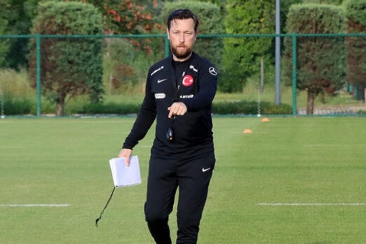 Levent S&uuml;rme: Bayrağın pazarlığı olmaz