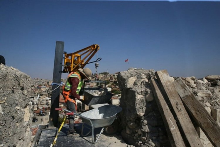 Depremlerde hasar g&ouml;ren Gaziantep Kalesi restore ediliyor