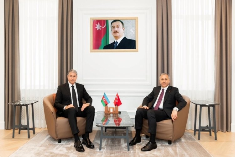 İ&ccedil;işleri Bakanı Yerlikaya, Azerbaycanlı mevkidaşı Eyvazov'la g&ouml;r&uuml;şt&uuml;