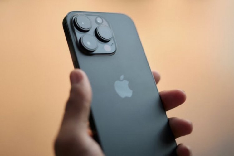 '&Ccedil;in, iPhone'u yasakladı' iddiası Apple'a 200 milyar dolar kaybettirdi