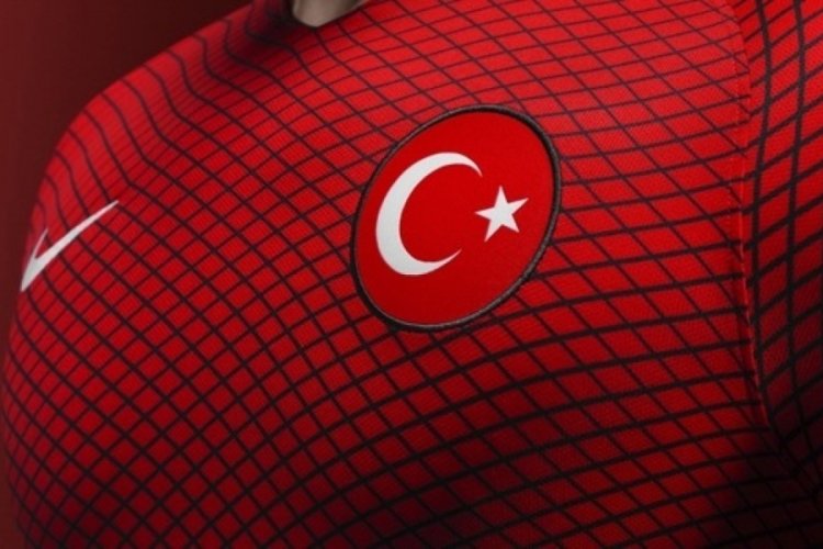 A Milli Takım'ın Ermenistan ma&ccedil;ı 11'i a&ccedil;ıklandı