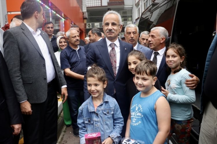 Abdulkadir Uraloğlu, Trabzon'da ziyaretlerde bulundu
