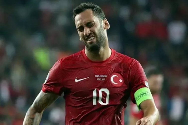 Hakan &Ccedil;alhanoğlu: Mutlu muyum? Değilim, &ouml;fkeliyim