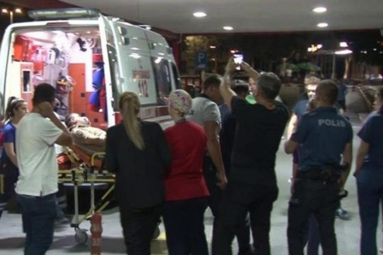 İzmir'de bir kişi bek&ccedil;iyi vurup ka&ccedil;tı