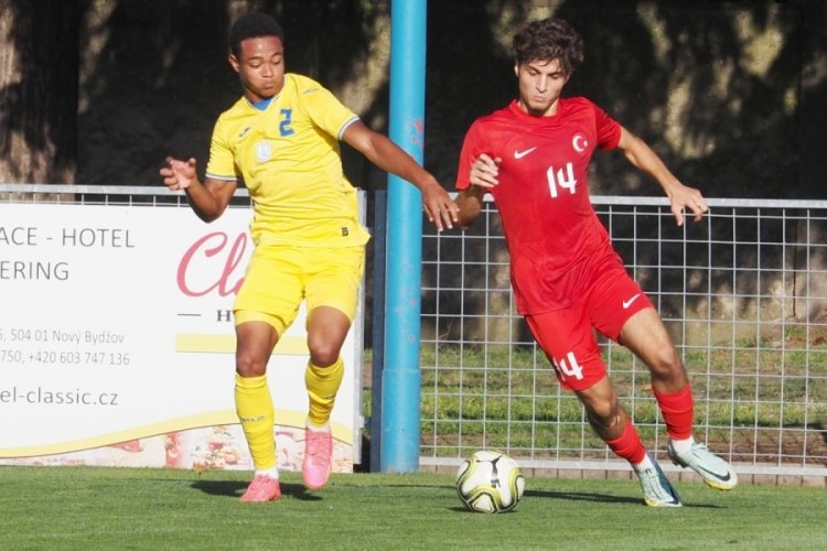 18 Yaş Altı Milli Futbol Takımı, Ukrayna'ya 2-0 mağlup oldu