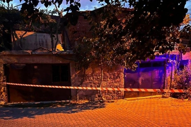 Uşak'ta incir toplamak isteyen yaşlı adam damdan d&uuml;şerek &ouml;ld&uuml;