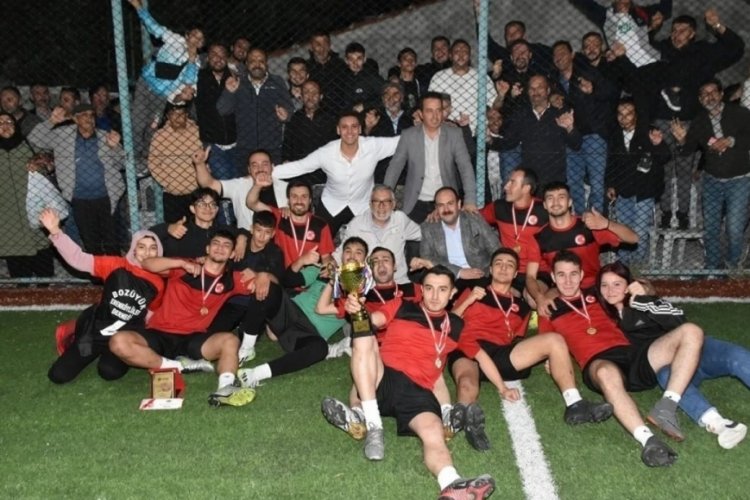 Geleneksel Halı Saha Futbol Turnuvası'nın şampiyonu Erenk&ouml;y oldu