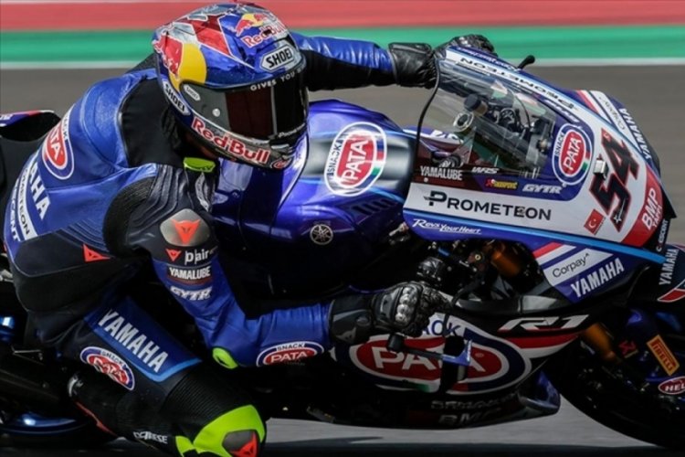 Milli motosiklet&ccedil;i Toprak Razgatlıoğlu, superpole yarışında birinci oldu