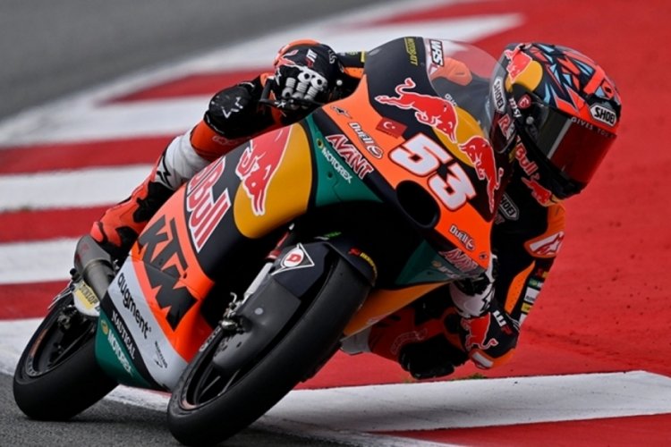 Milli motosiklet&ccedil;i Deniz &Ouml;nc&uuml;, Moto3'&uuml;n San Marino ayağında 3. oldu