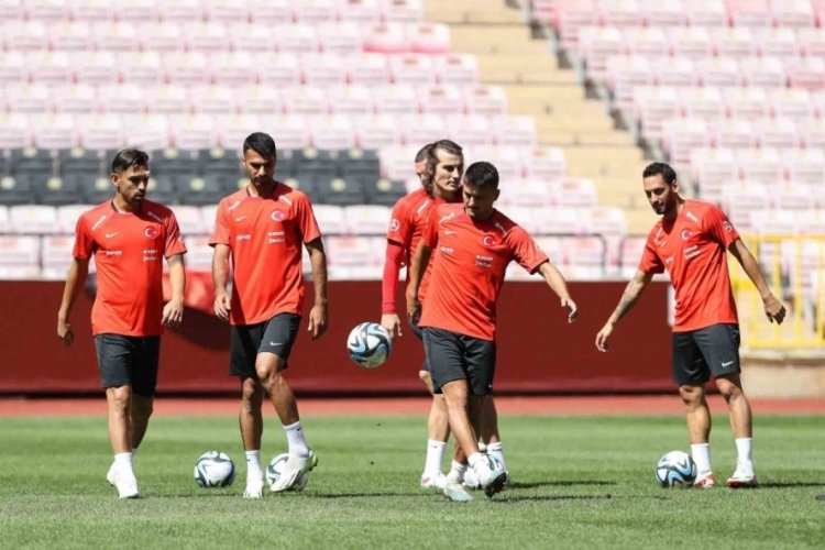 A Milli Futbol Takımı, Eskişehir'deki hazırlıklarını tamamladı