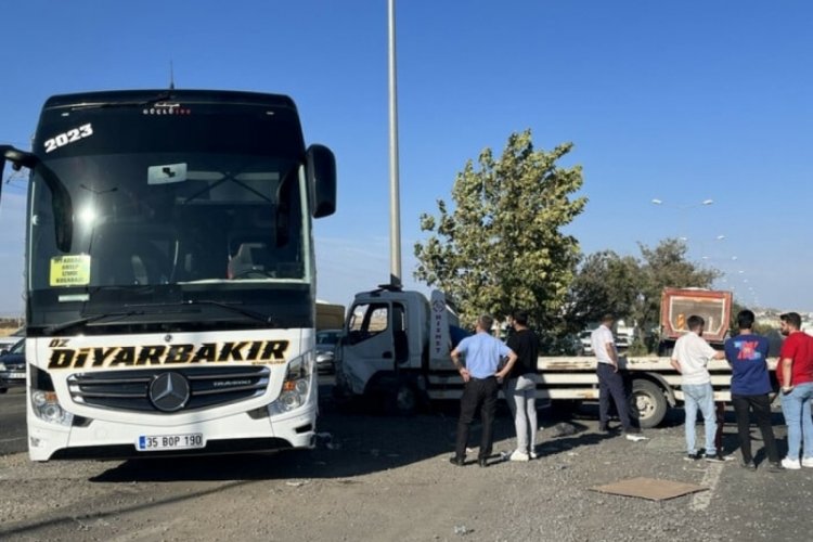 Diyarbakır'da zincirleme trafik kazası! 6 yaralı