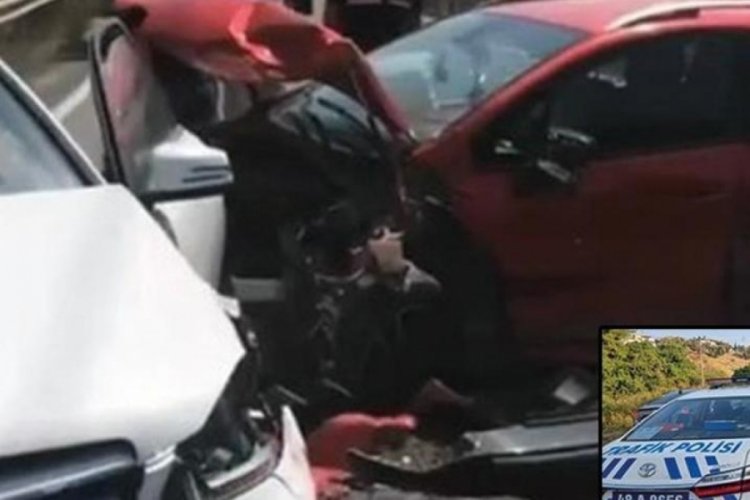 Muğla'da 5 ara&ccedil; &ccedil;arpıştı: 12 yaralı