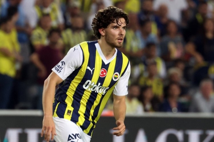 Fenerbah&ccedil;e'ye Ferdi Kadıoğlu m&uuml;jdesi