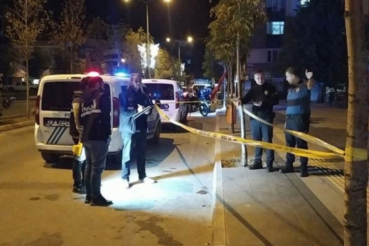 İki grup arasındaki kavga kanlı bitti! 1 kişi &ouml;ld&uuml;, 1 kişi ağır yaralandı