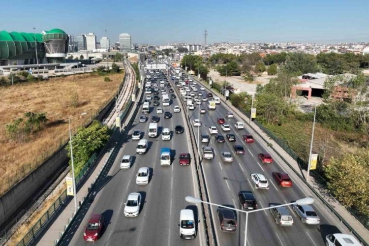 Bursa'da yeni eğitim-&ouml;ğretim yılının ilk g&uuml;n&uuml; trafikte yoğunluk yaşanmadı