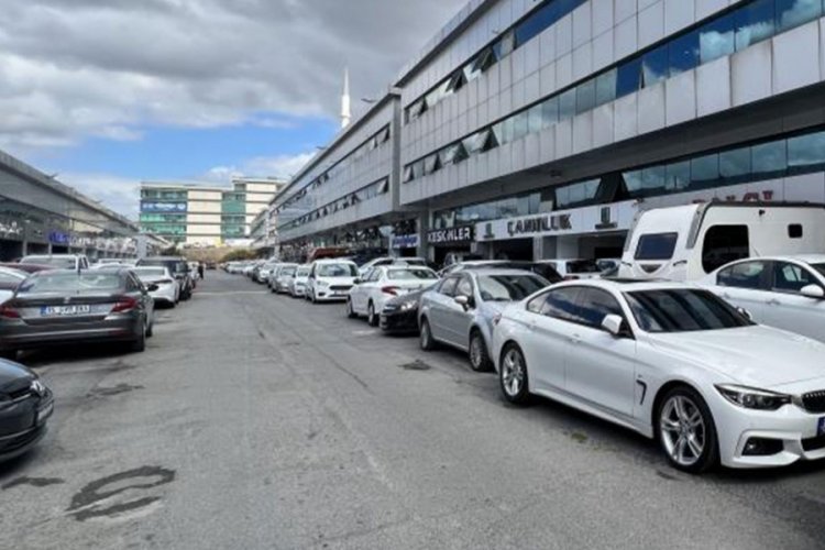 İkinci el l&uuml;ks otomobillerde satışlar tamamen durdu