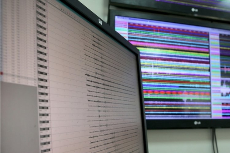 Endonezya'da deprem