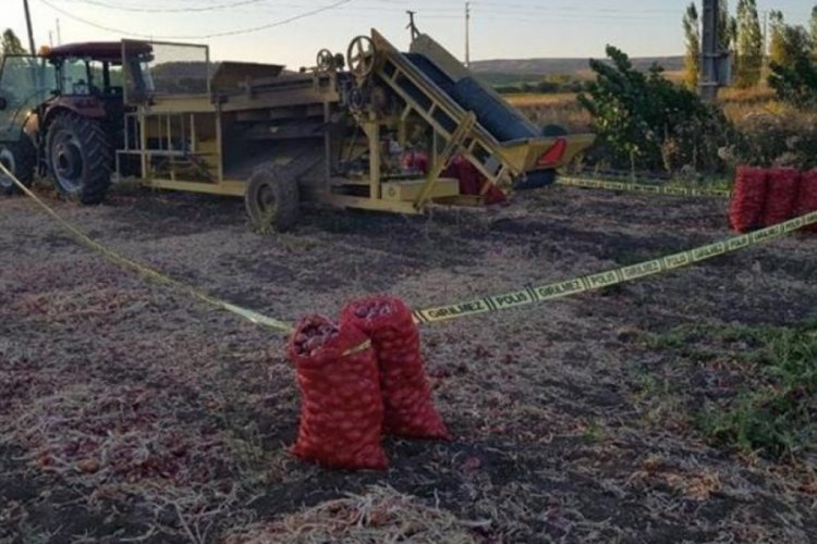 &Ccedil;orum'da soğan kesme makinesinin altında kalan &ccedil;ocuk &ouml;ld&uuml;!