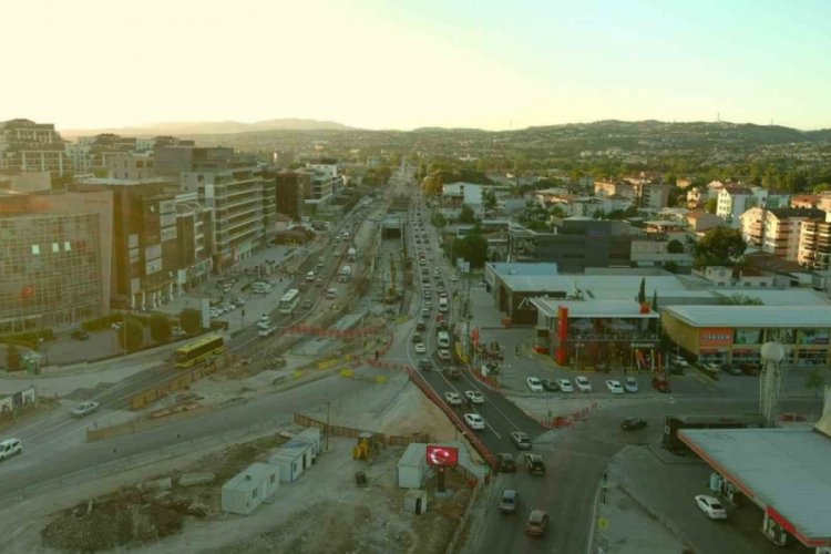 Bursa'da ge&ccedil;it b&ouml;lgesinde trafik &ccedil;ift y&ouml;nl&uuml; a&ccedil;ıldı