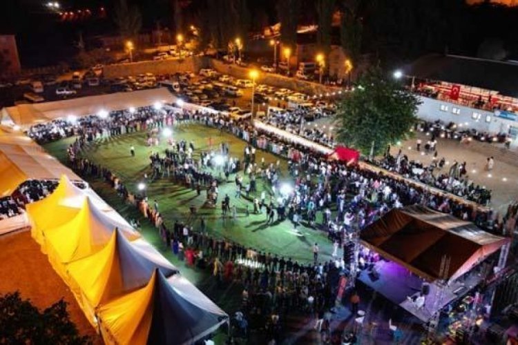 Şırnak'ta 2 g&uuml;nl&uuml;k aşiret d&uuml;ğ&uuml;n&uuml;, milyonlarca lira takı takıldı