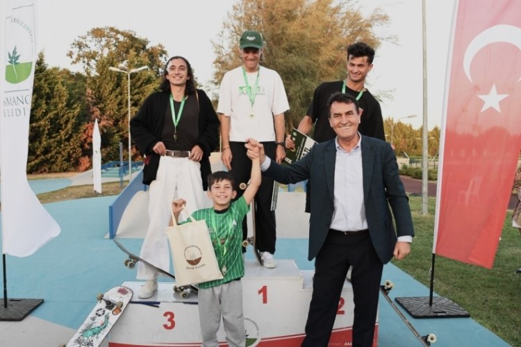 Osmangazi'de kaykay r&uuml;zgarı esti