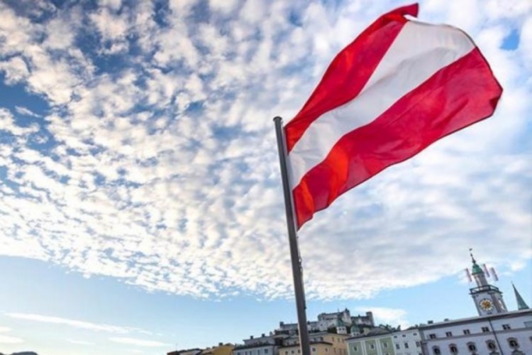 Avustralya, Bağdat B&uuml;y&uuml;kel&ccedil;iliğini yeniden a&ccedil;ıyor