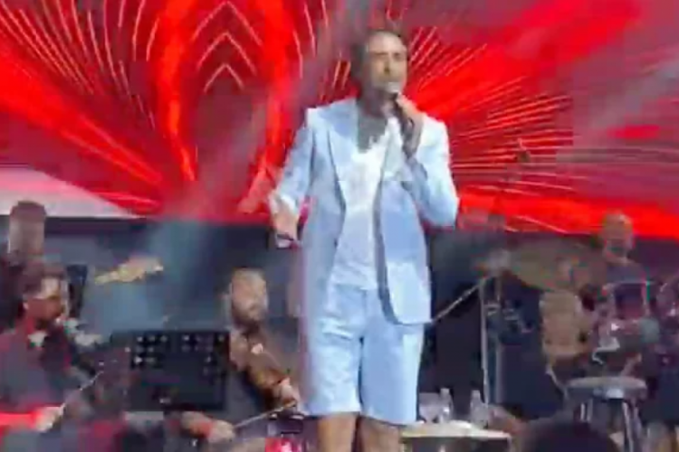 Mahsun Kırmızıg&uuml;l'&uuml;n kombini g&uuml;ndem oldu!