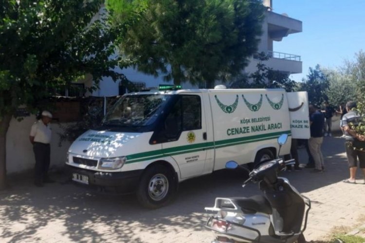 Evinin banyosunda başından vurulmuş halde bulundu