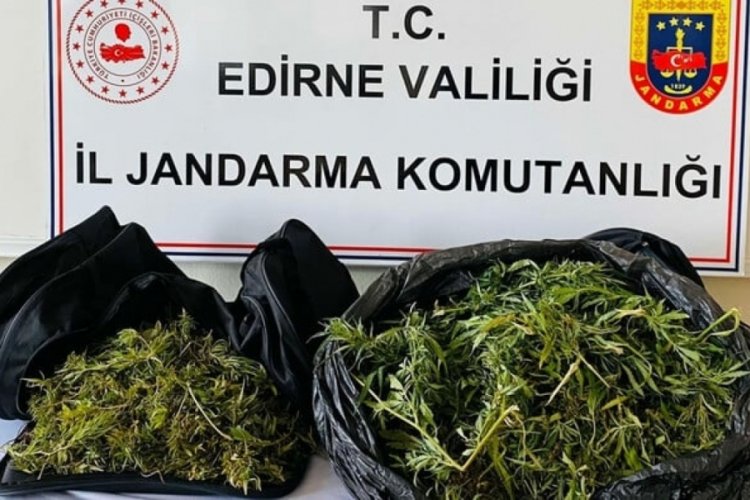 Edirne'de 6 kilo 938 gram esrar ele ge&ccedil;irildi