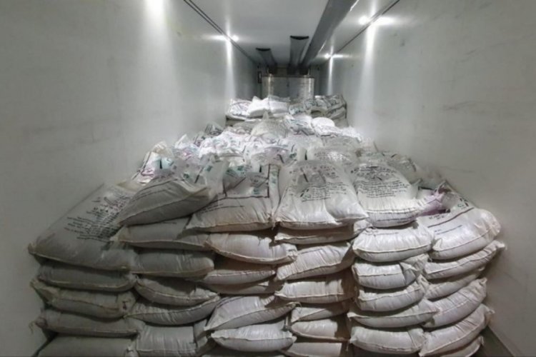 &Ccedil;orum'da 36 ton 800 kilogram sahte g&uuml;bre ele ge&ccedil;irildi! 4 g&ouml;zaltı