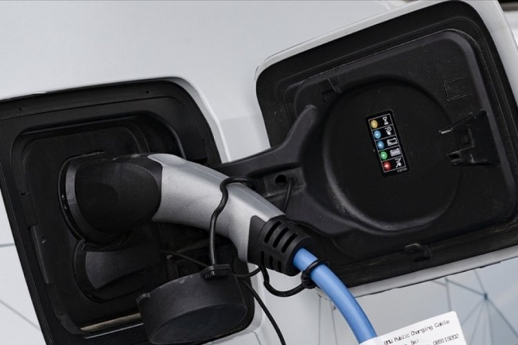 AB'den &Ccedil;in elektrikli otomobillerine soruşturma a&ccedil;tı
