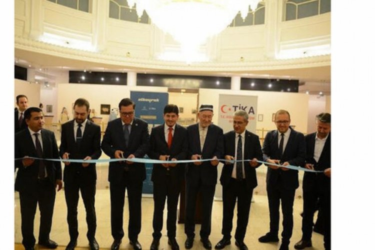 T&uuml;rk hattatların eserlerinden oluşan Hat Sanatları Sergisi &Ouml;zbekistan'da a&ccedil;ıldı