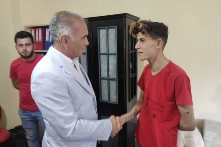 Memleket Partisi Bursa'dan Karacabey'de Suriyeliler tarafından darp edilen Erkan ve ailesine ziyaret