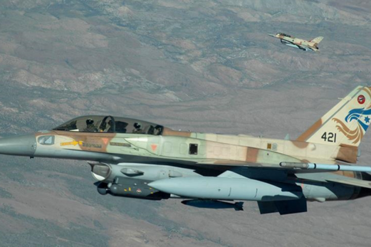 İsrail jetleri, Suriye'de hava saldırısı d&uuml;zenlemek i&ccedil;in al&ccedil;ak u&ccedil;uş ger&ccedil;ekleştirdi