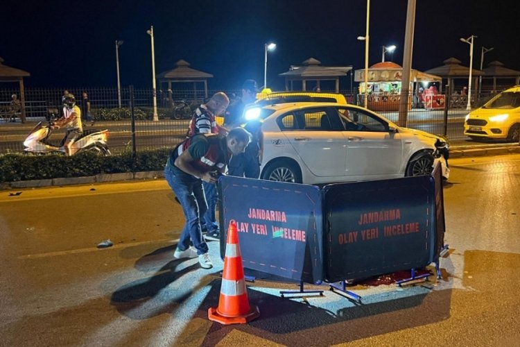 Antalya'da otomobilin &ccedil;arptığı Norve&ccedil;li hayatını kaybetti