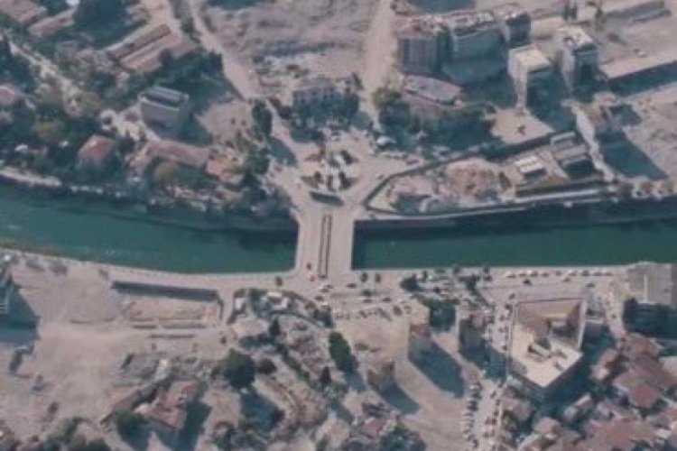 Hatay enkaz kaldırma &ccedil;alışmalarının ardından tanınmaz hale geldi