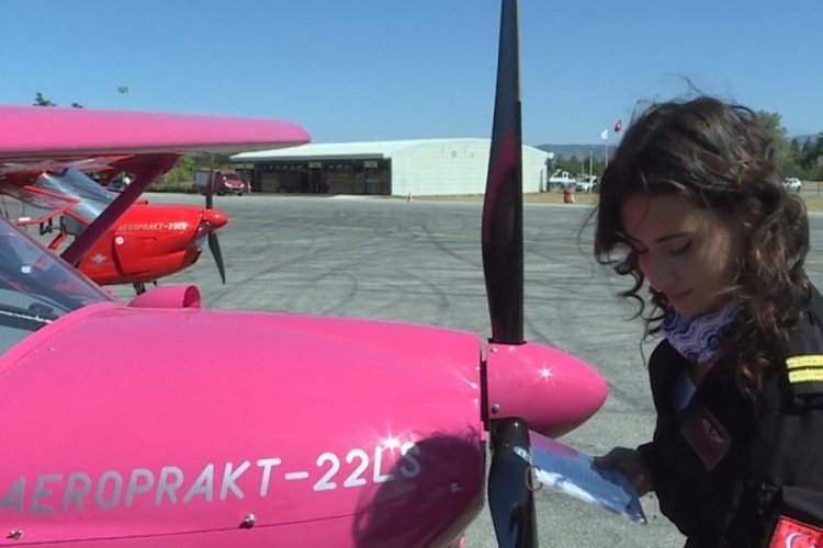 BU&Uuml; &ouml;ğrencisi Nisa Naz'ın, hedefi &ouml;ğretmen pilot olmak