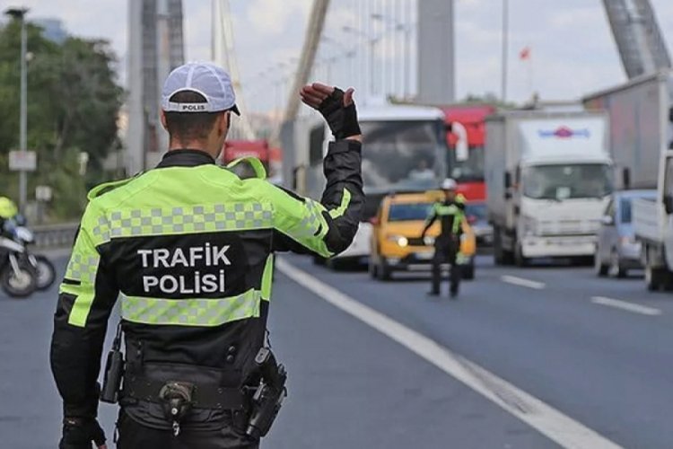 Trafikte yeni d&ouml;nem! Artık taşımak zorunlu değil
